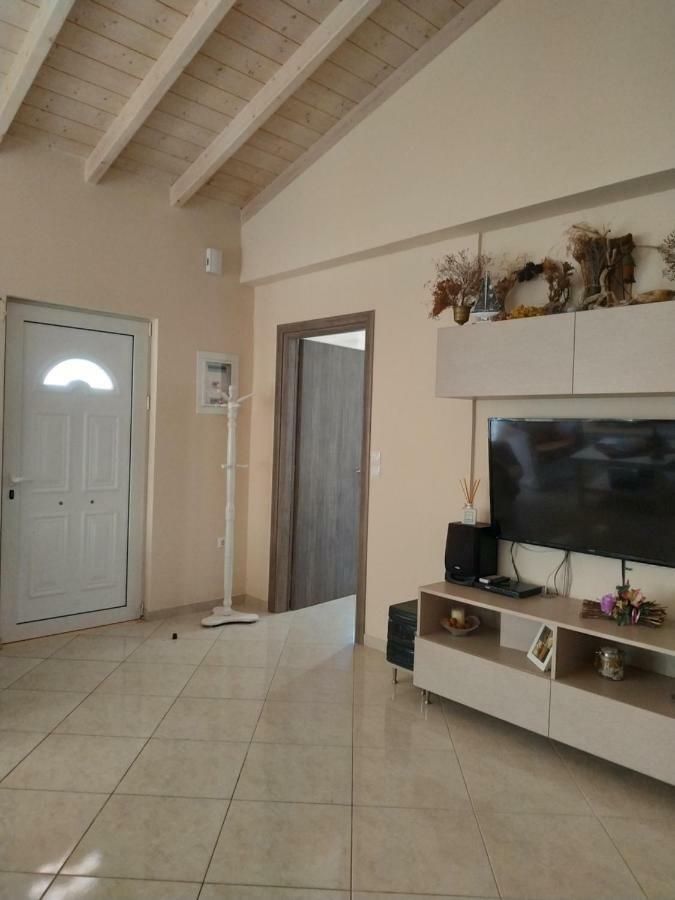 Alexandra Apartment 阿特米达 外观 照片